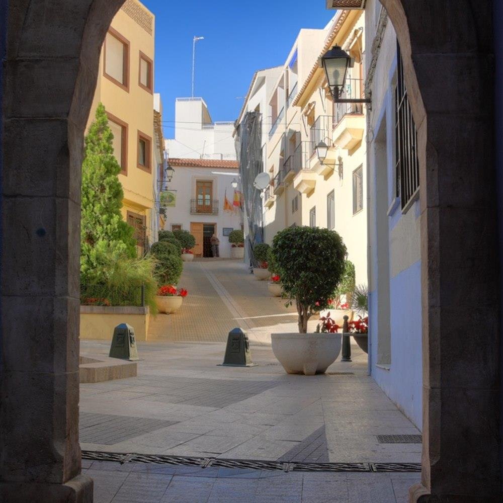 Forat de la Mar stone arch in Calpe Old Town