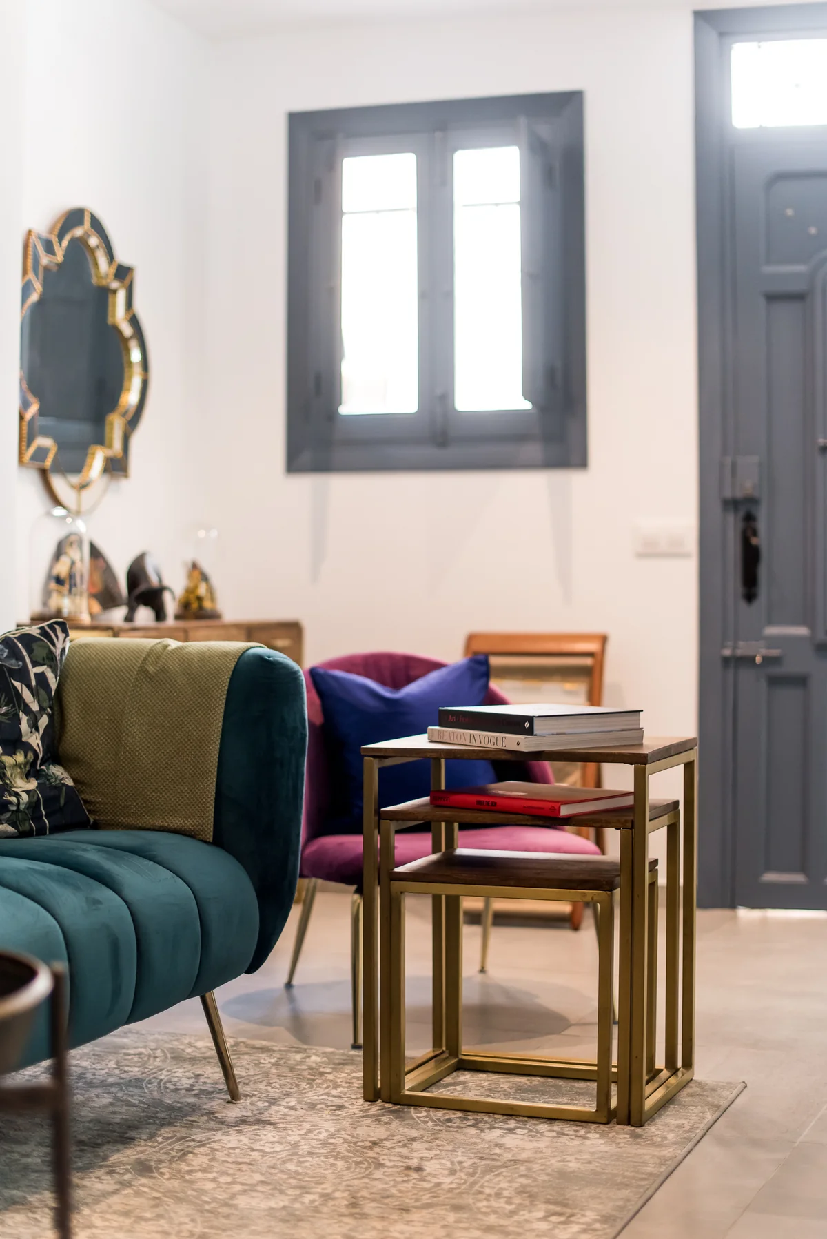 Colourful Casa Toro lounge for guest stay ideas